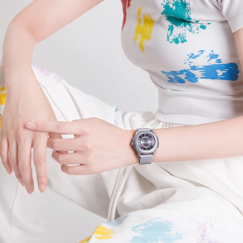 NAVIFORCE 7107 นาฬิกาสําหรับสต - Silicone Band Women บทวิจารณ์และราคา